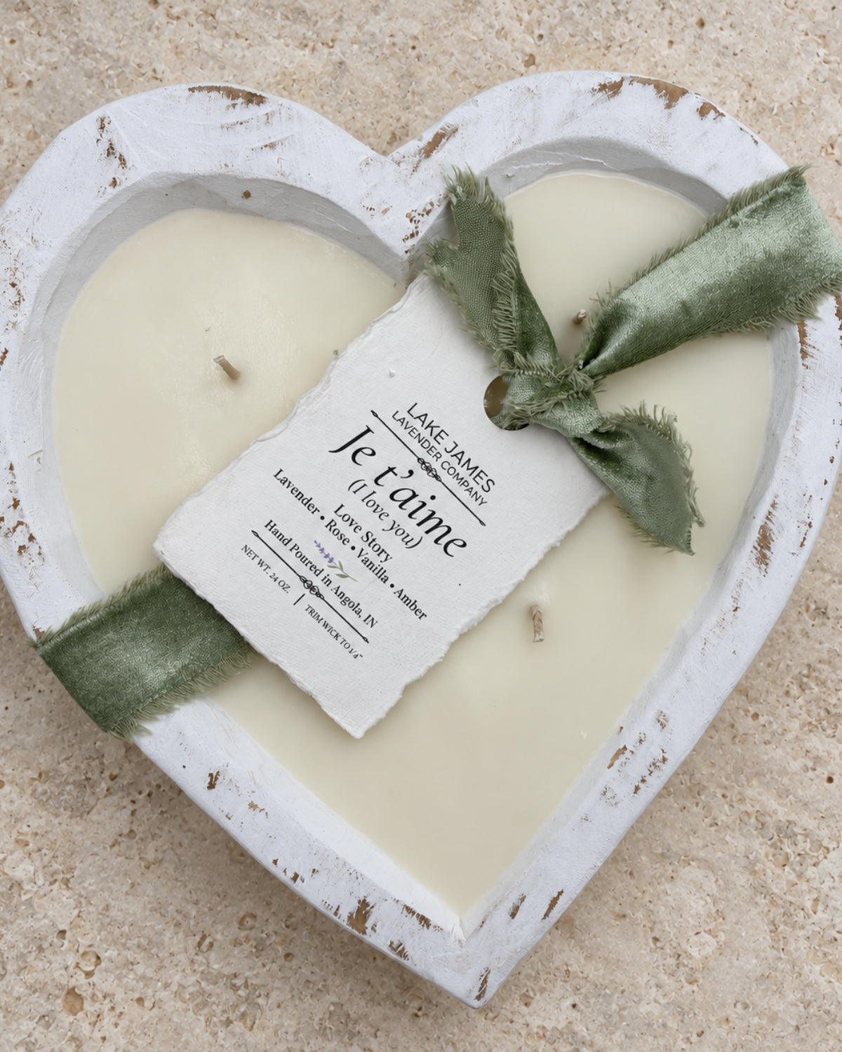 Je t’aime — 24 oz Heart Dough Bowl Candle