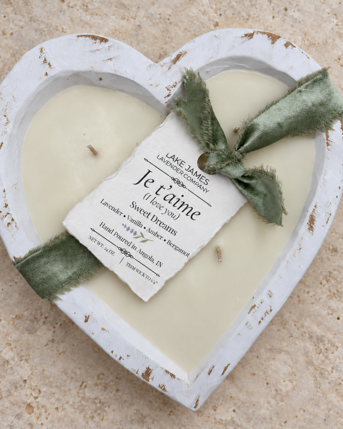 Je t’aime — 24 oz Heart Dough Bowl Candle